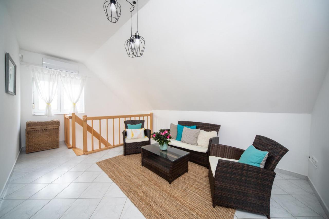 Vila Oliva 8 Fos Balatoni Nyaralo Balatonakarattya Exteriér fotografie