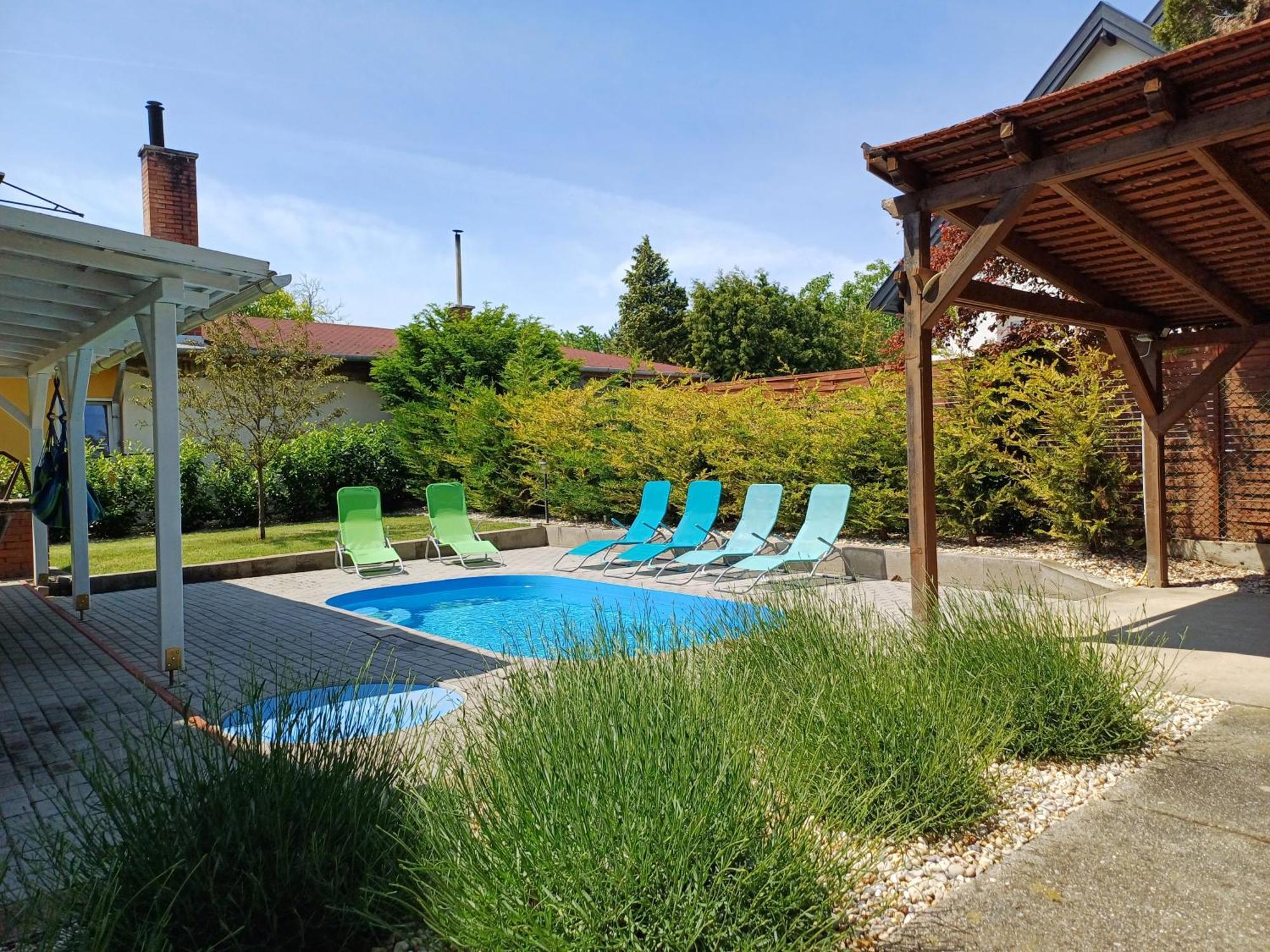 Vila Oliva 8 Fos Balatoni Nyaralo Balatonakarattya Exteriér fotografie